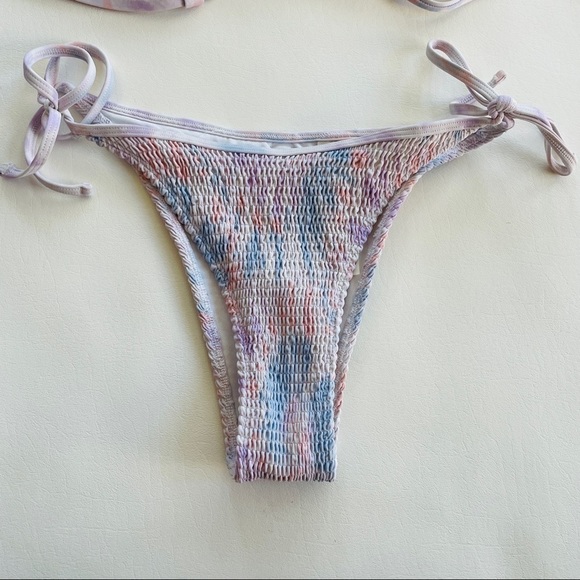 Hollister Smocked Tie Dye String Bikini Size Small - Picture 4 of 11